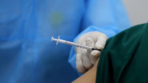 la-oms-explica-por-que-se-ha-suspendido-el-uso-de-la-vacuna-de-astrazeneca