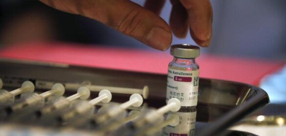 sanidad-sigue-confiando-en-astrazeneca-pese-a-los-reparos-de-las-autonomias