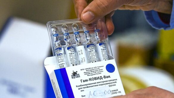 rusia-y-la-farmaceutica-india-stelis-se-unen-para-producir-200-millones-de-dosis-de-la-vacuna-rusa-sputnik-v