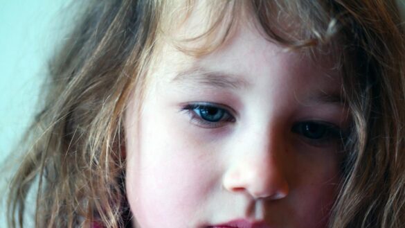 ninos-con-la-sensibilidad-a-flor-de-piel,-como-son-y-como-podemos-ayudarles