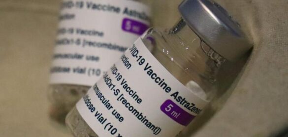 espana-autoriza-a-usar-la-vacuna-de-astrazeneca-hasta-los-65-anos