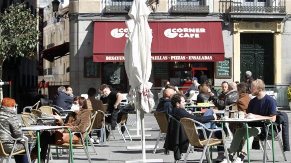 sanidad-estudia-cerrar-el-interior-de-la-hosteleria-cuando-la-incidencia-de-covid-supere-los-150-casos