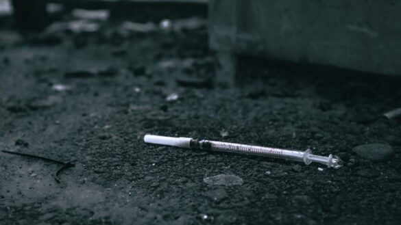 cuanto-mas-temprana-es-la-edad-de-inicio-en-el-consumo-de-drogas-mas-rapido-se-es-adicto