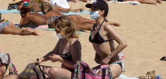 sanidad-busca-ahora-un-resquicio-para-rebajar-la-ley-que-obliga-a-usar-mascarilla
