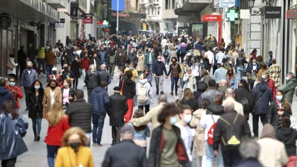 la-cuarta-ola-empieza-a-consolidarse-en-espana-mientras-la-oms-insta-a-acelerar-la-vacunacion-para-luchar-contra-el-virus