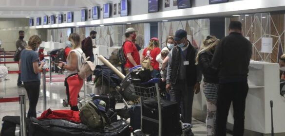 un-ferri-y-un-avion-repatrian-a-mil-espanoles-desde-marruecos