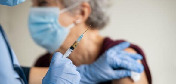 ¿por-que-deben-vacunarse-los-infectados-por-el-sars-cov-2?