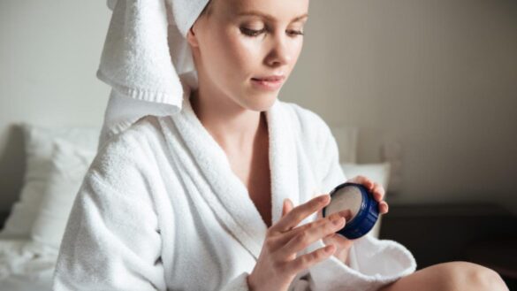 la-‘blue-therapy’-de-biotherm-o-como-combatir-el-envejecimiento-con-este-set-que-de-81-euros-pasa-a-costar-45