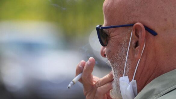 los-expertos-avisan-de-que-los-fumadores-son-mas-susceptibles-a-contraer-la-covid-19