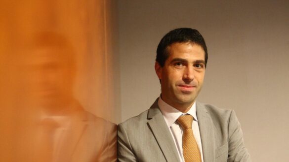 ramon-lecumberri,-hematologo:-«la-tasa-de-trombos-producidos-por-la-covid-es-muy-superior-a-la-de-las-vacunas»