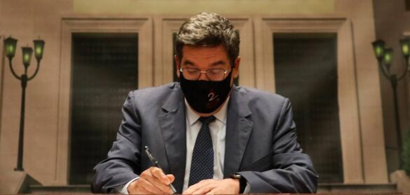 escriva-dice-que-las-mutuas-empezaran-a-vacunar-«de-manera-inmediata»
