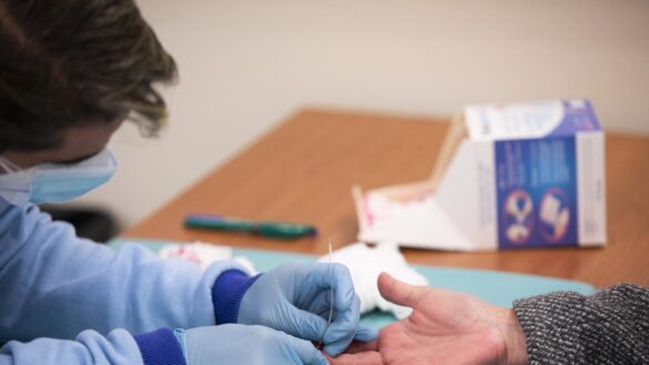 el-csic-crea-un-test-‘made-in-spain’-que-distingue-si-tus-anticuerpos-son-por-vacunarte…-o-por-estar-infectado