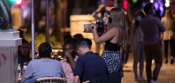 sanidad-propone-permitir-el-ocio-nocturno-este-verano-hasta-las-dos