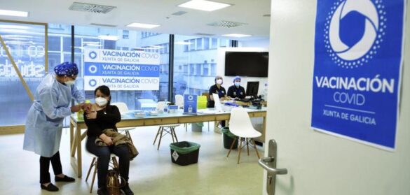 sanidad-advierte-a-las-autonomias:-«pfizer-tiene-prioridad-sobre-astrazeneca»
