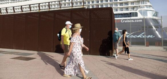 reino-unido-estudia-eliminar-la-cuarentena-para-los-turistas-que-vuelvan-de-espana
