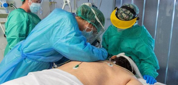 descubren-pequenas-moleculas-de-arn-que-detienen-el-avance-de-la-covid