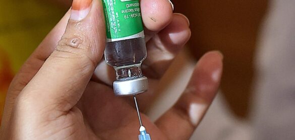 repetir-dosis-con-astrazeneca:-¿es-etico-el-consentimiento-informado?