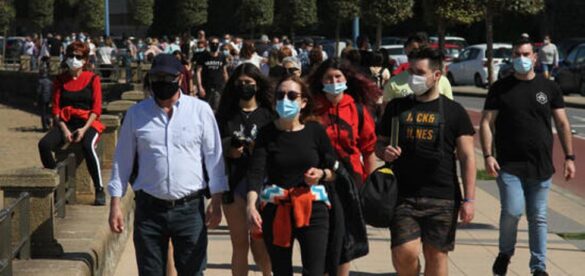no-llevar-la-mascarilla-en-aglomeraciones-podra-ser-multado-con-hasta-100-euros