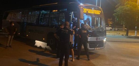 confinados-unos-60-pasajeros-de-un-autobus-en-murcia-por-una-joven-contagiada