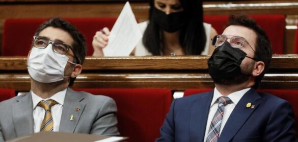 cataluna-evita-el-toque-de-queda-pero-cierra-todas-las-actividades-a-las-00.30