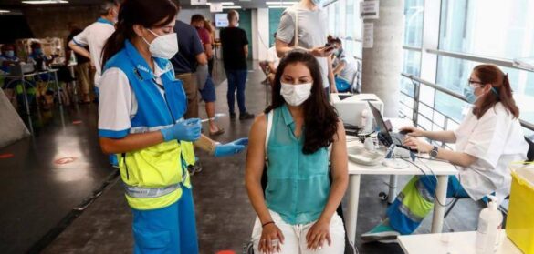sanidad-notifica-26.390-nuevos-positivos-y-la-incidencia-se-eleva-a-469,50