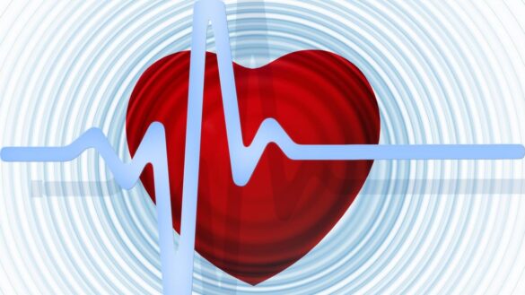 aleteo-en-el-pecho,-dolor,-y-otros-sintomas-de-arritmia:-que-es,-causas-y-tratamiento