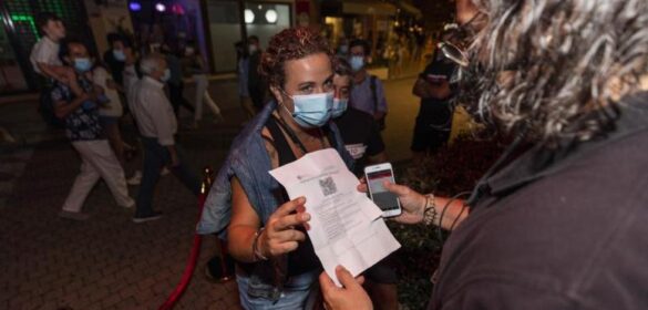 la-incidencia-entre-los-jovenes-baja-por-primera-vez-durante-la-quinta-ola