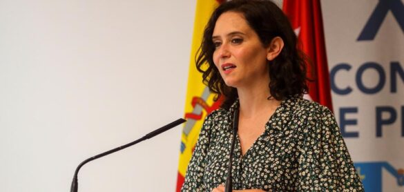 ayuso-vuelve-a-exigir-mas-vacunas