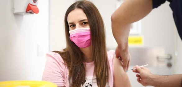 pfizer-y-moderna-aumentan-el-precio-de-sus-vacunas-anticovid-en-europa