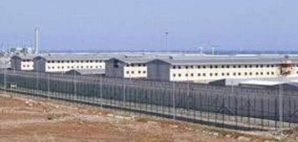 un-brote-obliga-a-poner-en-cuarentena-una-prision-de-las-palmas