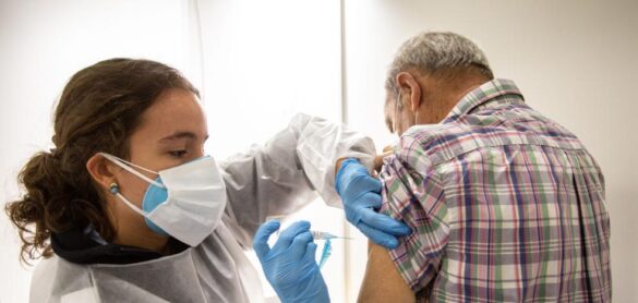 vacunarse-de-la-gripe-aumenta-la-proteccion-contra-la-covid-mas-grave