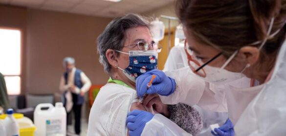 las-residencias-podran-cambiar-de-puesto-a-sus-trabajadores-antivacunas