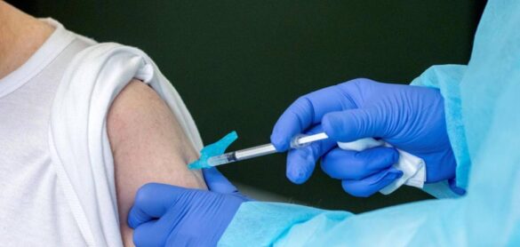 la-ema-comienza-a-evaluar-el-tercer-pinchazo-con-pfizer