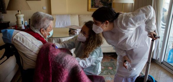 moderna-genera-mas-anticuerpos-que-pfizer-en-las-personas-de-mas-edad
