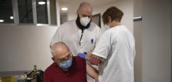 el-retroceso-del-virus-se-ralentiza-en-espana:-la-incidencia-solo-baja-2-puntos