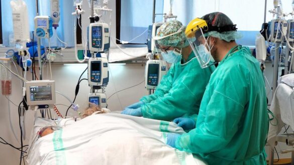 los-supervivientes-de-covid-grave-tienen-el-doble-de-riesgo-de-morir-en-un-ano,-especialmente-los-menores-de-65-anos