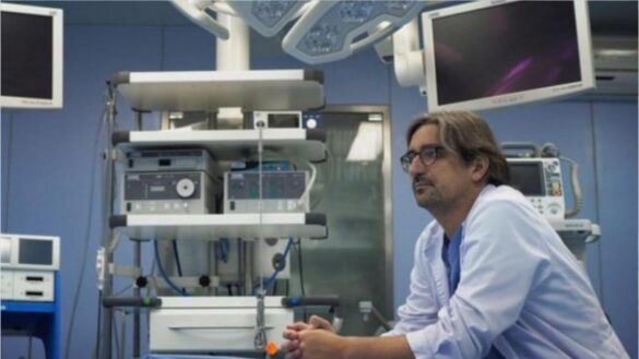 el-cirujano-gallego-que-triunfa-en-123-paises-con-su-tecnica-para-el-cancer-de-pulmon