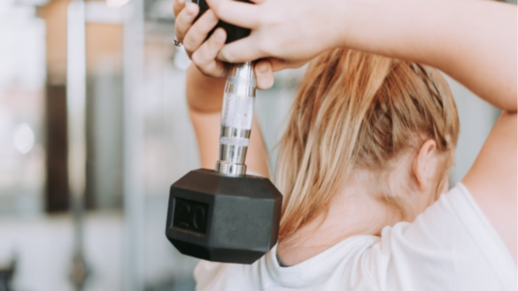 estos-son-los-ejercicios-que-debes-hacer-dos-veces-por-semana-para-ganar-musculo,-segun-los-expertos
