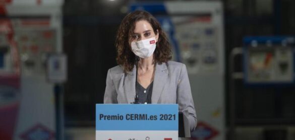 ayuso-avisa-de-que-vienen-semanas-dificiles-por-omicron