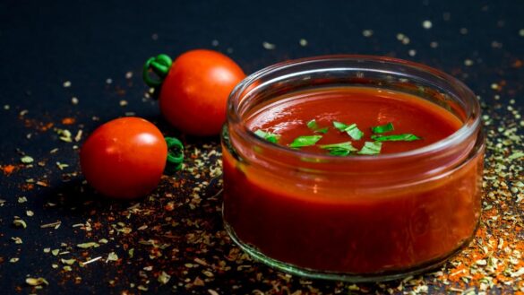 el-motivo-por-el-que-el-ketchup-no-era-apto-para-los-ninos-cuando-se-empezo-a-vender