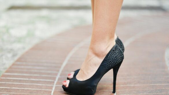 desde-lesiones-dermicas-hasta-fracturas-por-estres:-como-dana-el-uso-continuado-de-tacones-a-tu-salud