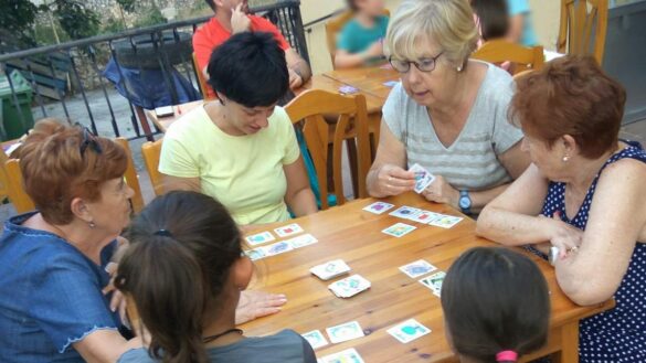 juegos-de-mesa-para-lograr-un-envejecimiento-saludable-y-activo:-«une-el-disfrute-con-la-estimulacion-cognitiva»