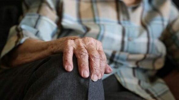 los-dos-signos-que-delatan-al-parkinson-10-anos-antes-del-diagnostico