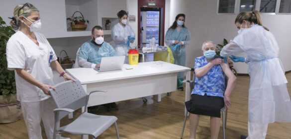sanidad-estudia-una-cuarta-dosis-para-residencias-y-mayores-de-80-anos