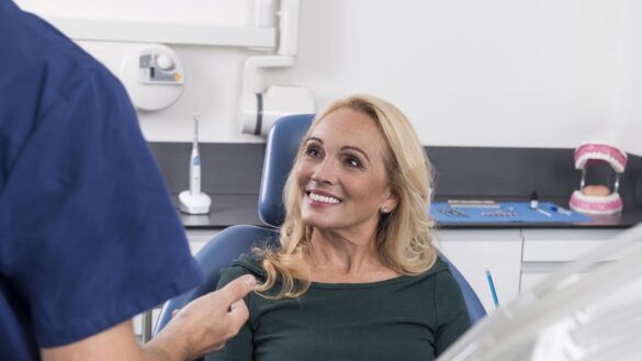 siete-mitos-dentales-muy-extendidos-que-pueden-perjudicar-a-nuestros-dientes-y-encias