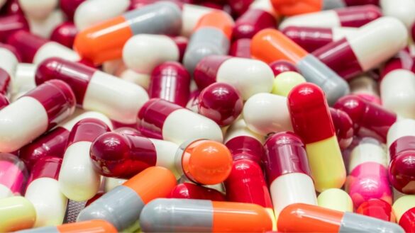 ¿que-pasa-si-bebes-alcohol-cuando-tomas-antibioticos?