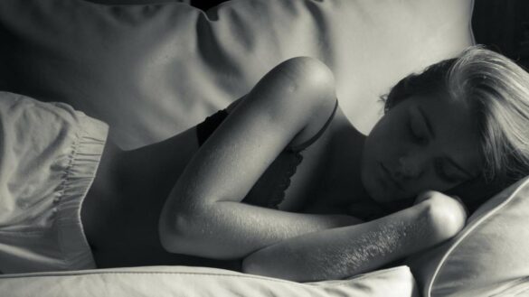 «el-mejor-sitio-para-una-siesta-despues-de-almorzar-es-el-sillon-mas-que-la-cama»