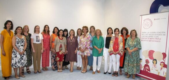 la-voz-de-25-mujeres-lideres-se-alza-contra-el-cancer-de-mama-mas-letal