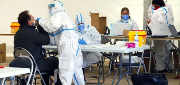la-incidencia-sube-30-puntos-y-la-ocupacion-de-camas-hospitalarias-llega-al-riesgo-alto