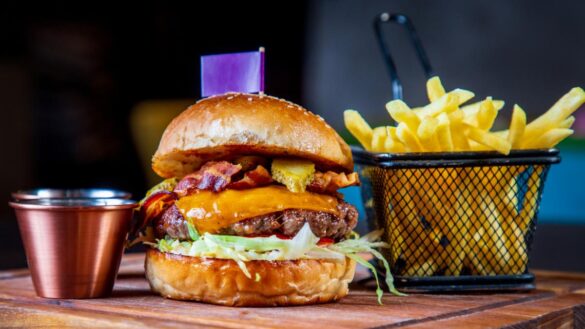 los-diez-alimentos-que-no-debes-comer-nunca-antes-de-ir-a-dormir,-segun-los-expertos